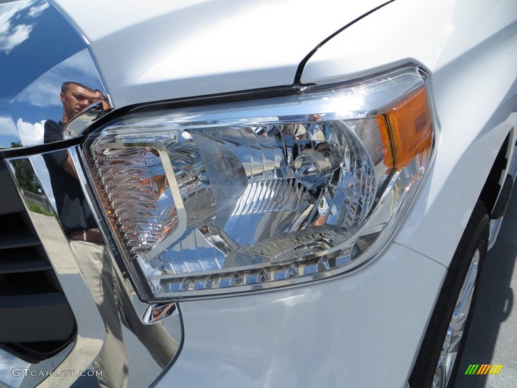 2014 Tundra SR5 Crewmax - Super White / Graphite photo #9