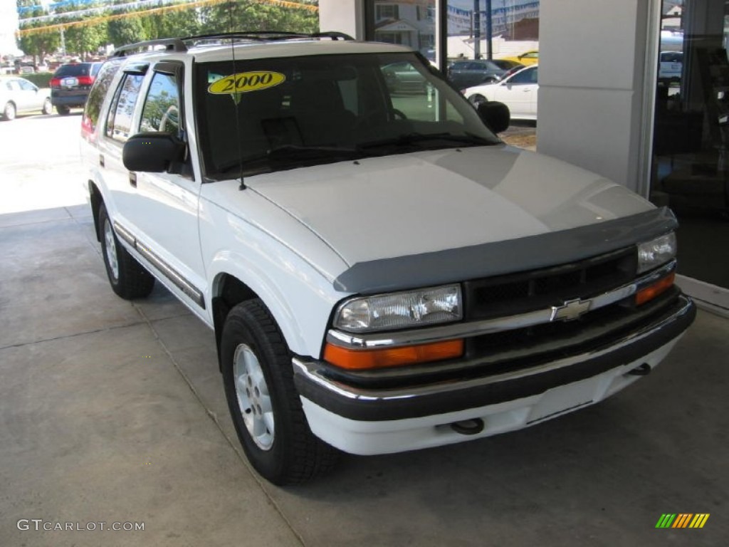 2000 Blazer LS 4x4 - Summit White / Graphite Gray photo #1