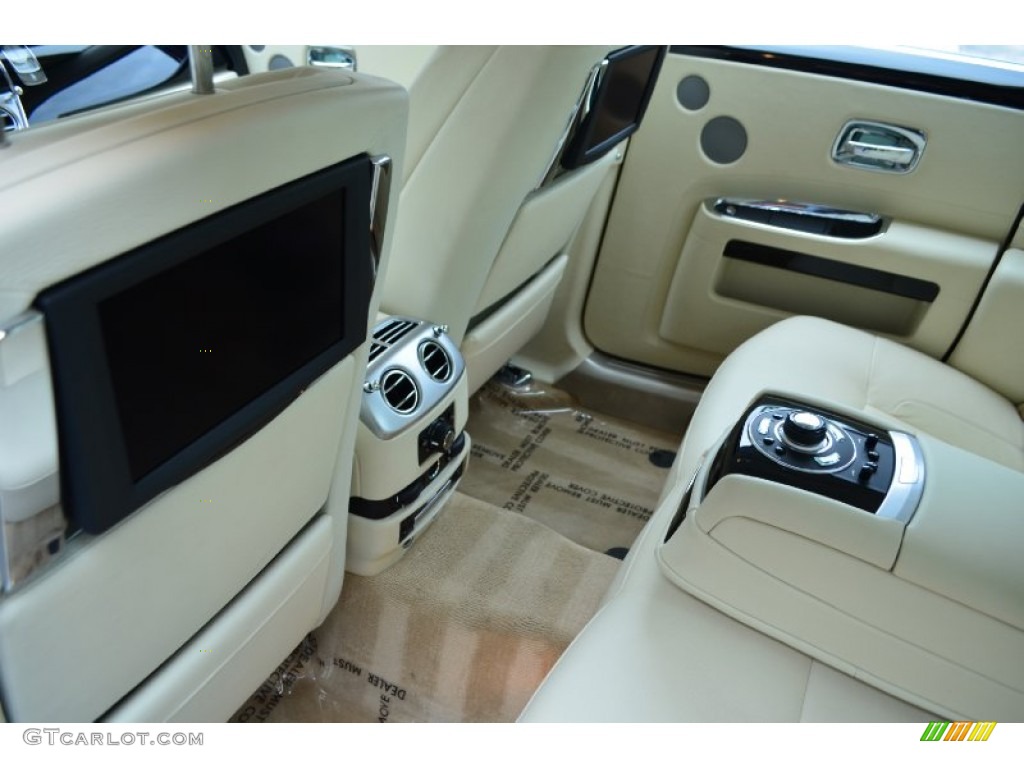Creme Light Interior 2010 Rolls-Royce Ghost Standard Ghost Model Photo #85862892