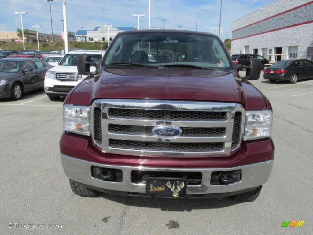 2005 F250 Super Duty XLT Crew Cab 4x4 - Dark Toreador Red Metallic / Medium Flint photo #5