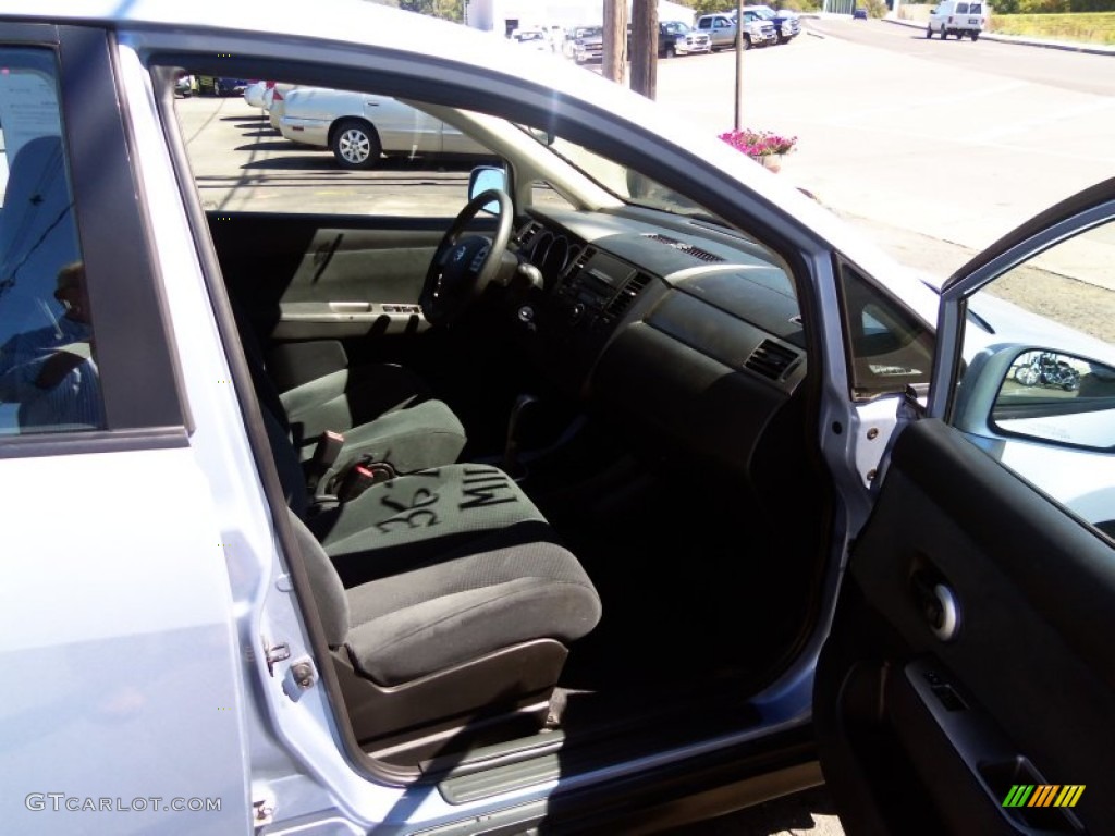 2012 Versa 1.8 S Hatchback - Arctic Blue Metallic / Charcoal photo #12