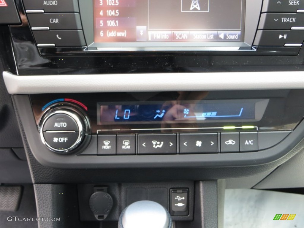 2014 Toyota Corolla LE Eco Controls Photo #85866433