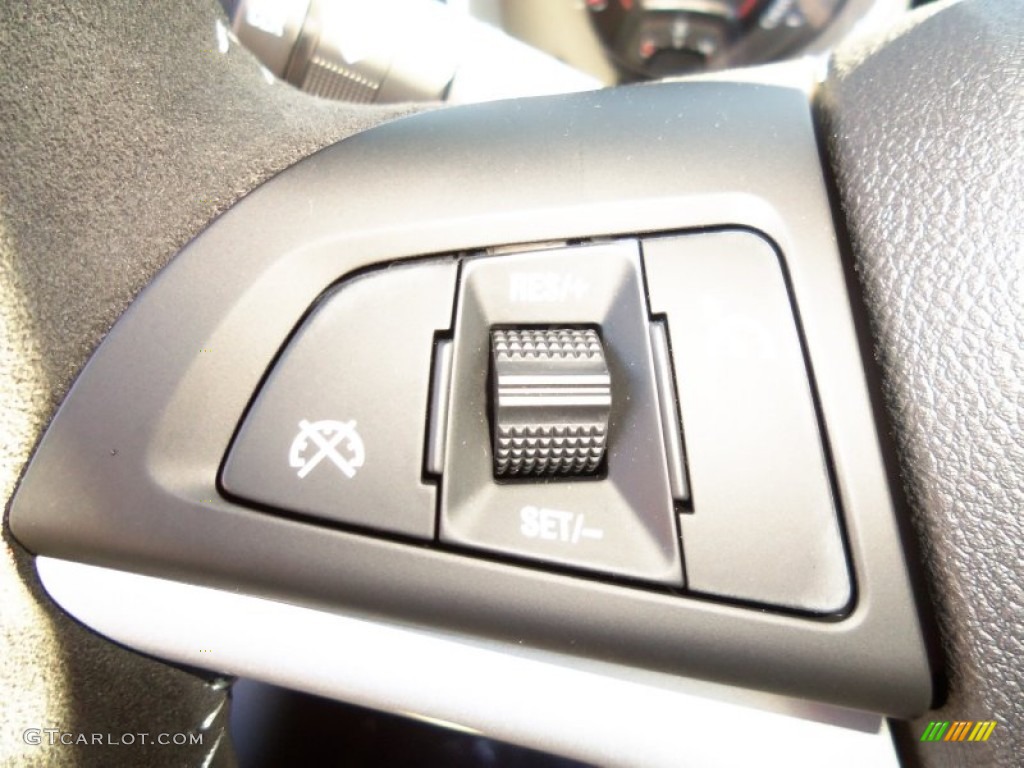 2014 Chevrolet Camaro SS Coupe Controls Photo #85867954