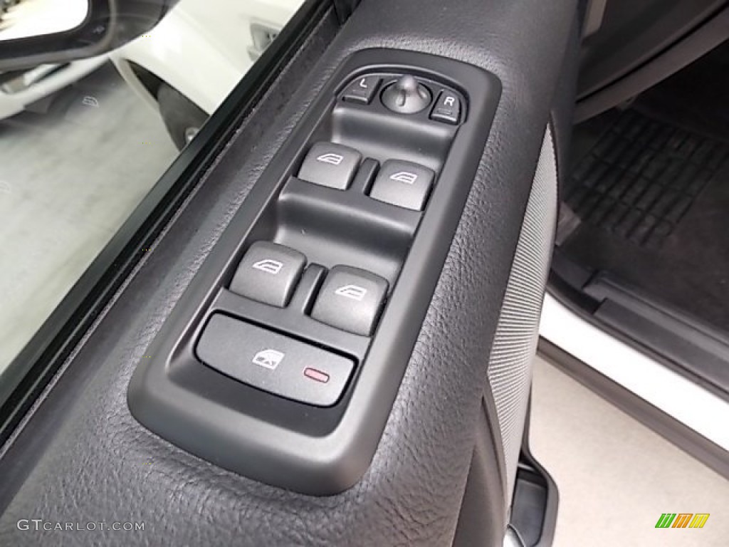 2010 Land Rover LR4 V8 Controls Photo #85867957