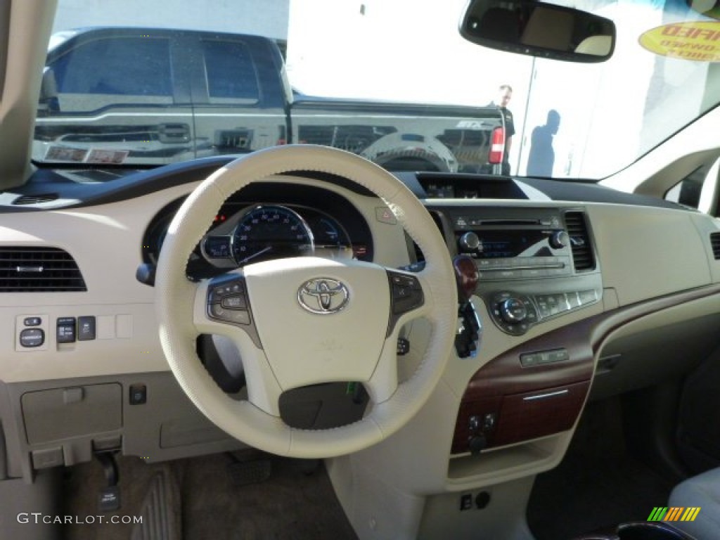 2011 Sienna XLE - Super White / Light Gray photo #13