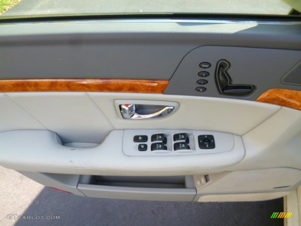 2005 Amanti  - Pearl White / Gray photo #13