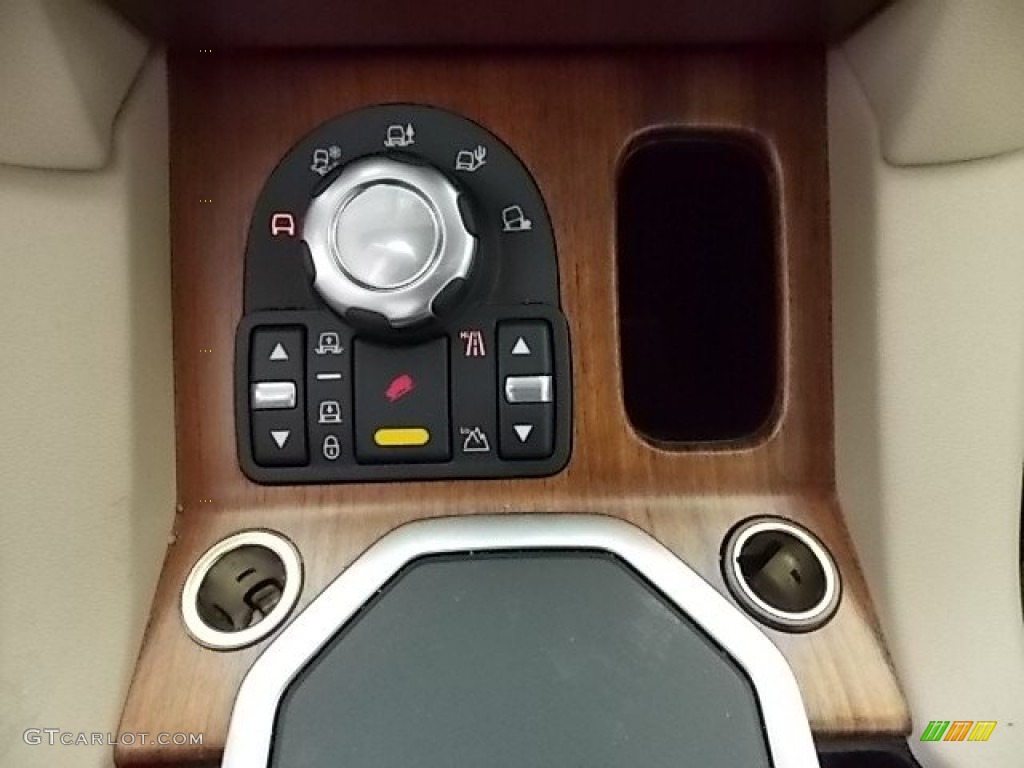 2011 Land Rover LR4 HSE Controls Photo #85869910