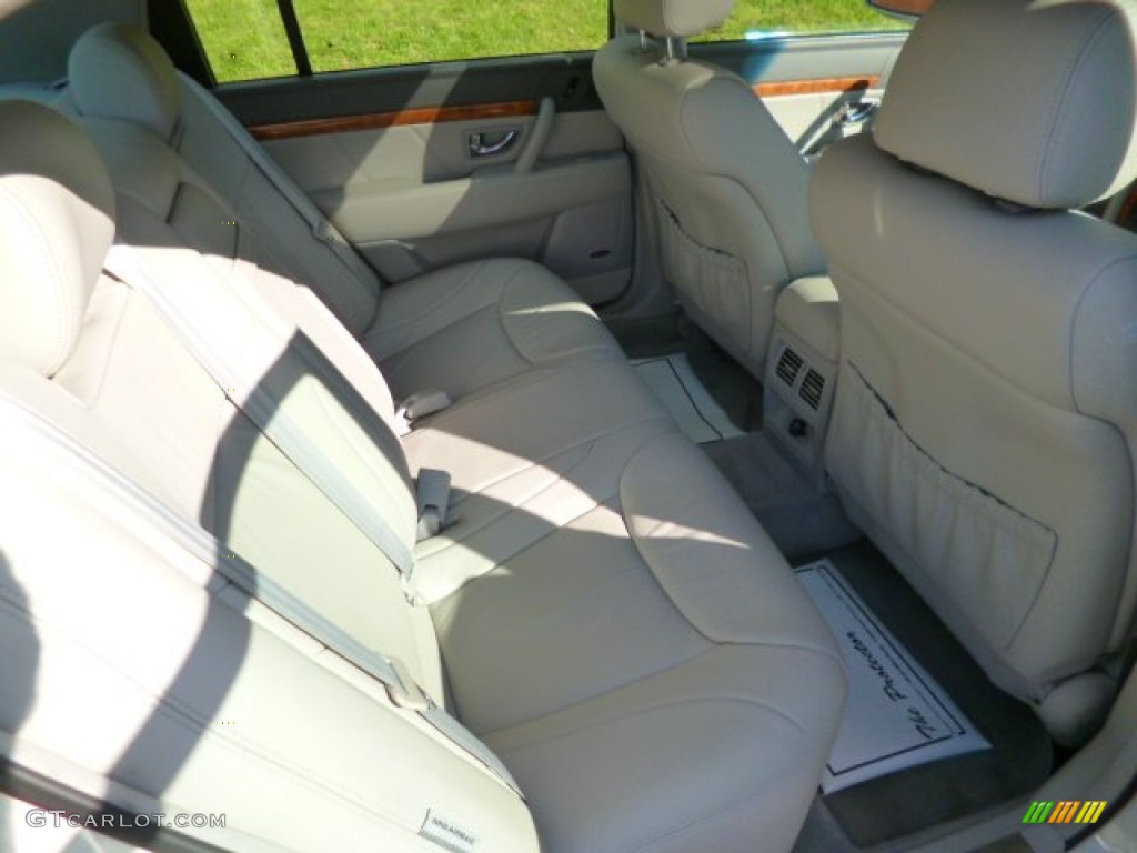 2005 Amanti  - Pearl White / Gray photo #16