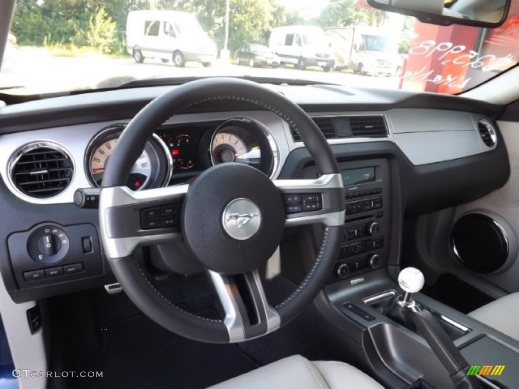 2011 Ford Mustang GT Premium Coupe Dashboard Photos