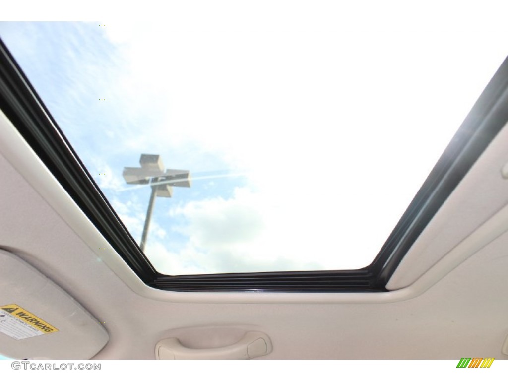 2006 V70 2.4 - Ice White / Taupe photo #18