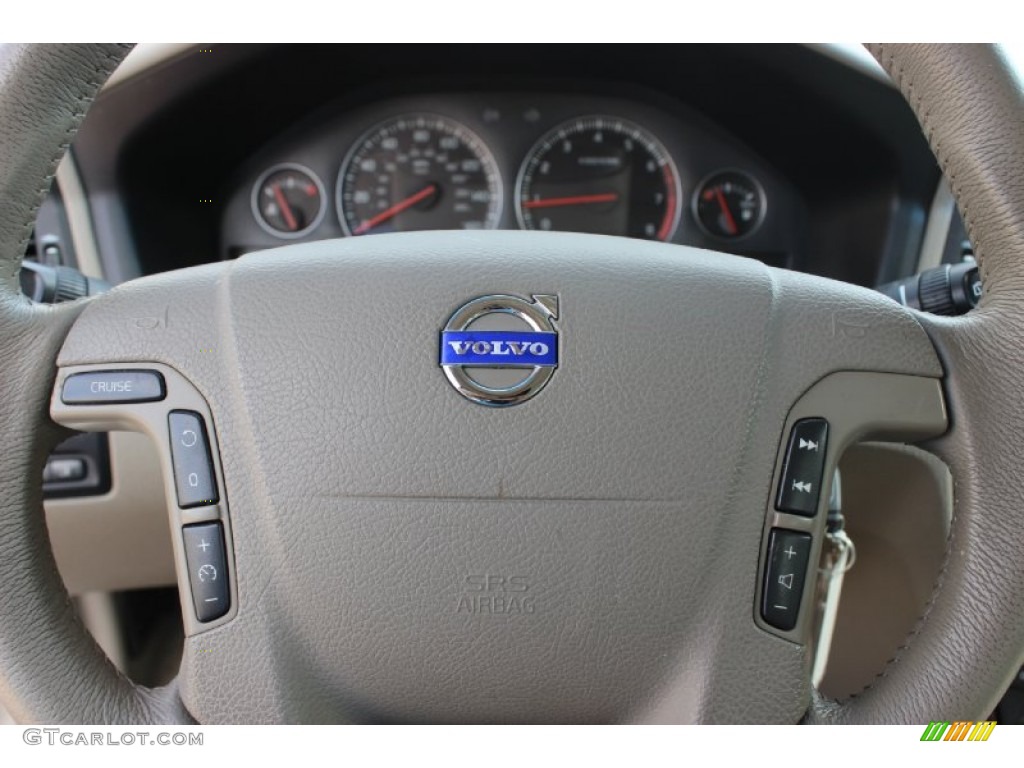 2006 Volvo V70 2.4 Steering Wheel Photos