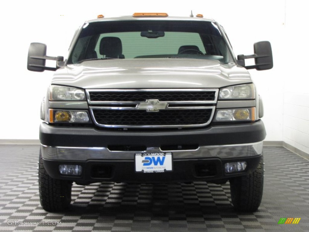 2006 Silverado 3500 LT Crew Cab 4x4 Dually - Graystone Metallic / Dark Charcoal photo #2