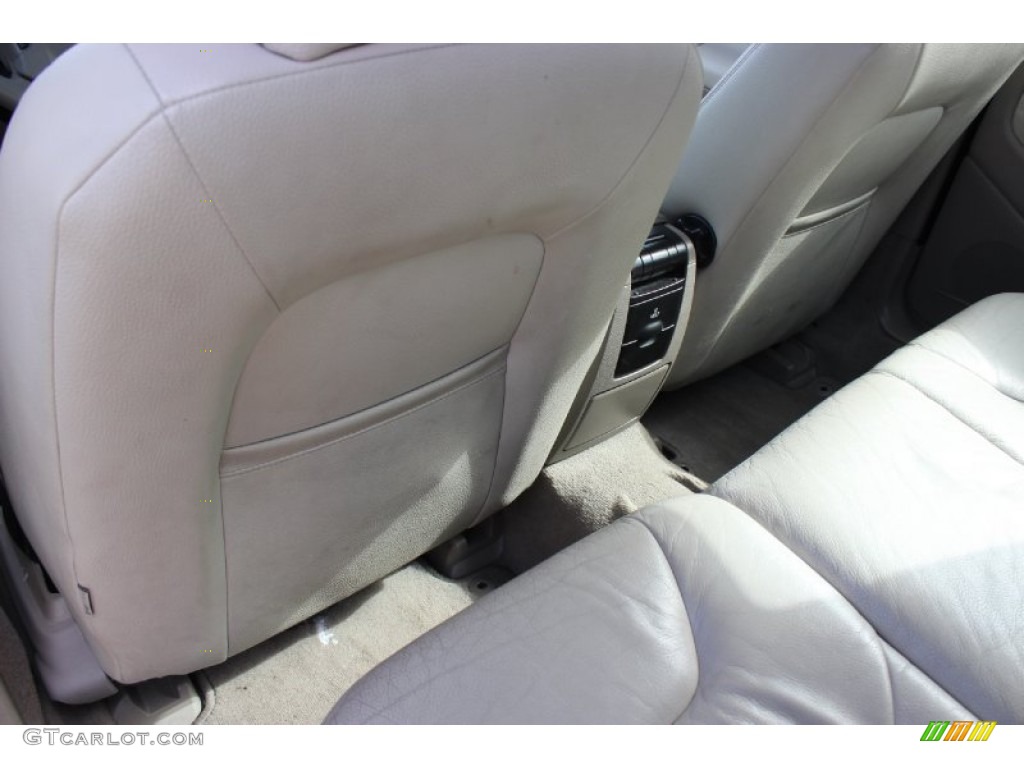 2006 V70 2.4 - Ice White / Taupe photo #23