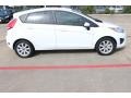 Oxford White - Fiesta SE Hatchback Photo No. 8