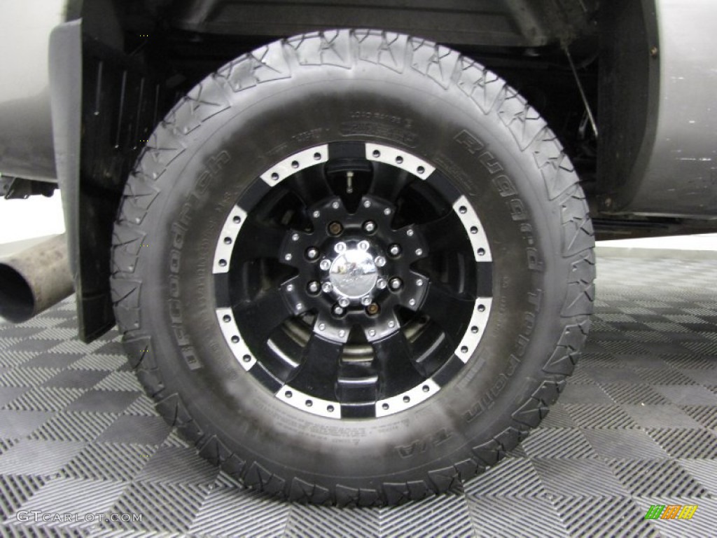 2006 Silverado 3500 LT Crew Cab 4x4 Dually - Graystone Metallic / Dark Charcoal photo #27