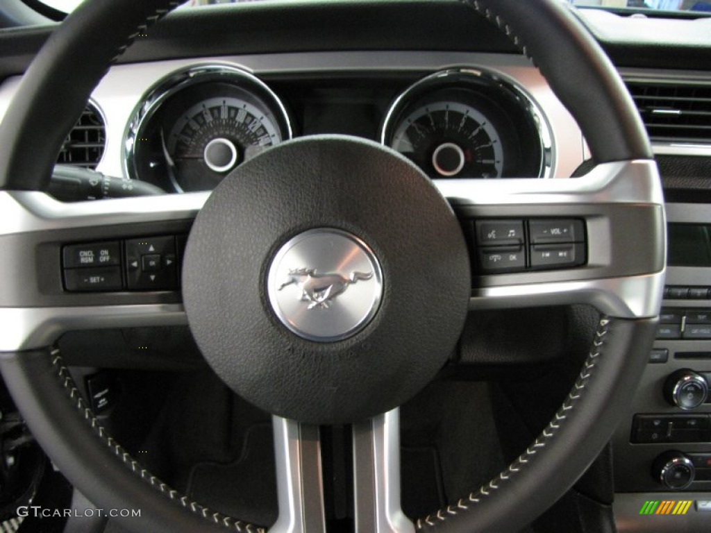 2013 Ford Mustang GT Premium Coupe Steering Wheel Photos