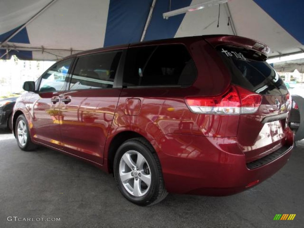 2011 Sienna V6 - Salsa Red Pearl / Dark Charcoal photo #6