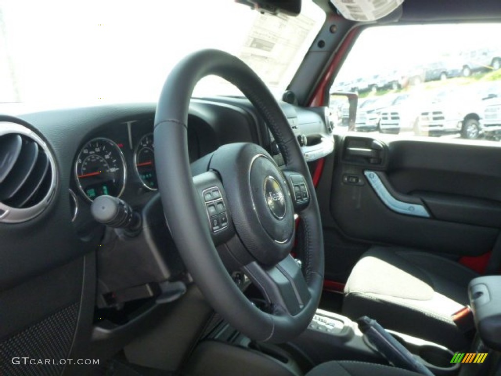 2014 Jeep Wrangler Unlimited Sahara 4x4 Steering Wheel Photos