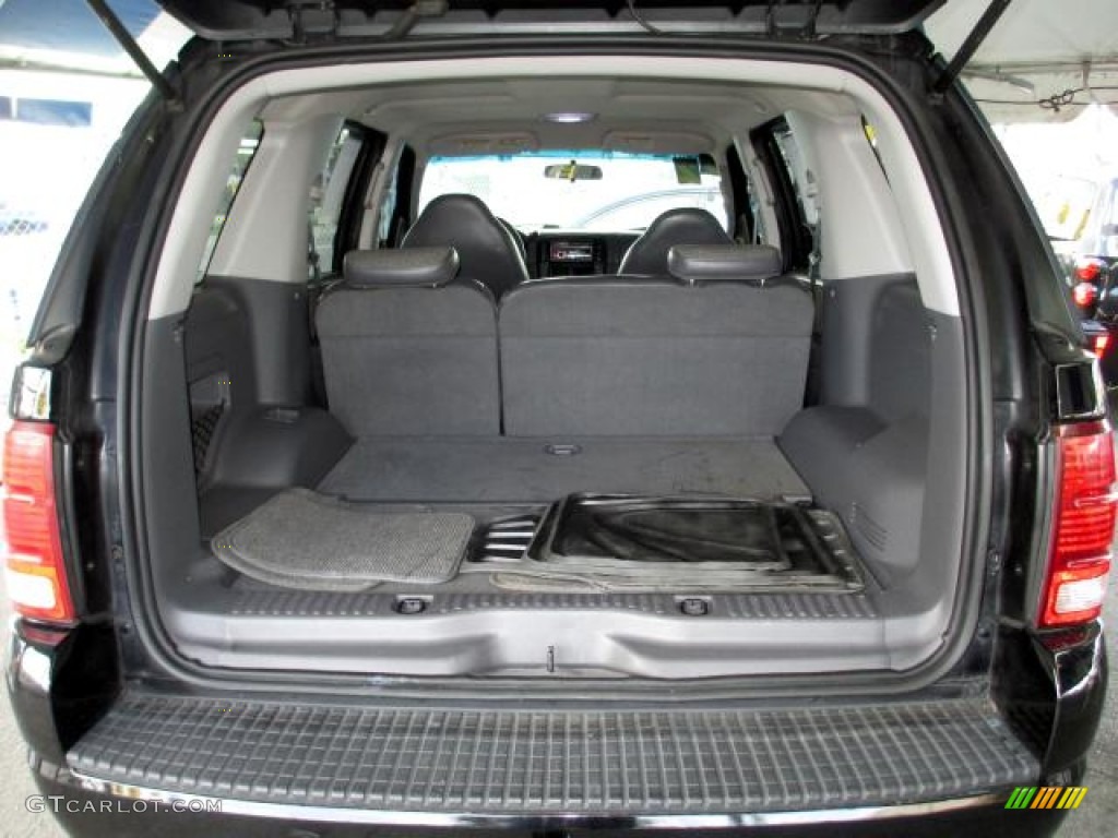 2002 Explorer XLS 4x4 - Black Clearcoat / Midnight Grey photo #6