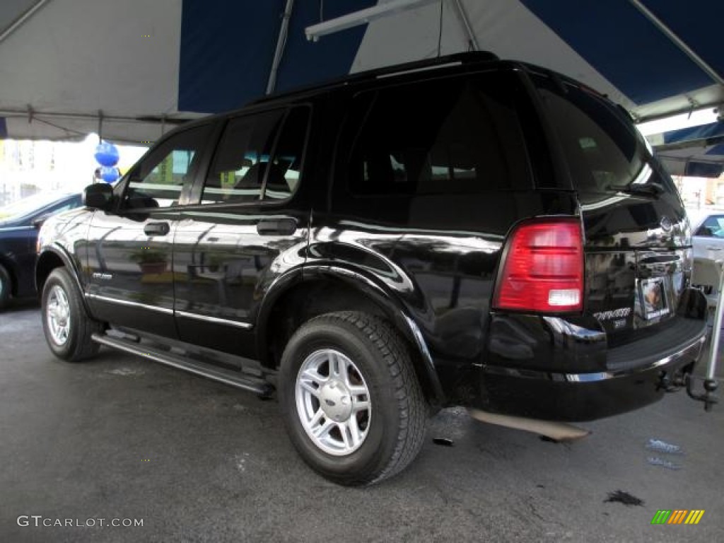 2002 Explorer XLS 4x4 - Black Clearcoat / Midnight Grey photo #7