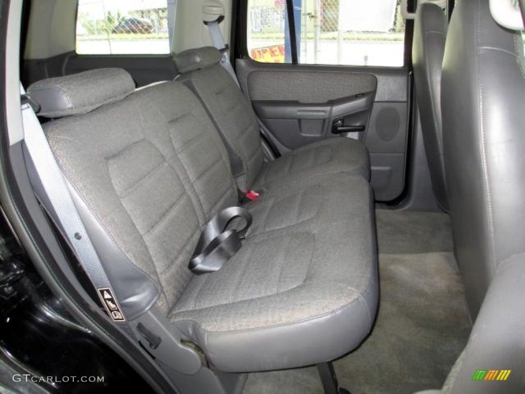 2002 Explorer XLS 4x4 - Black Clearcoat / Midnight Grey photo #11
