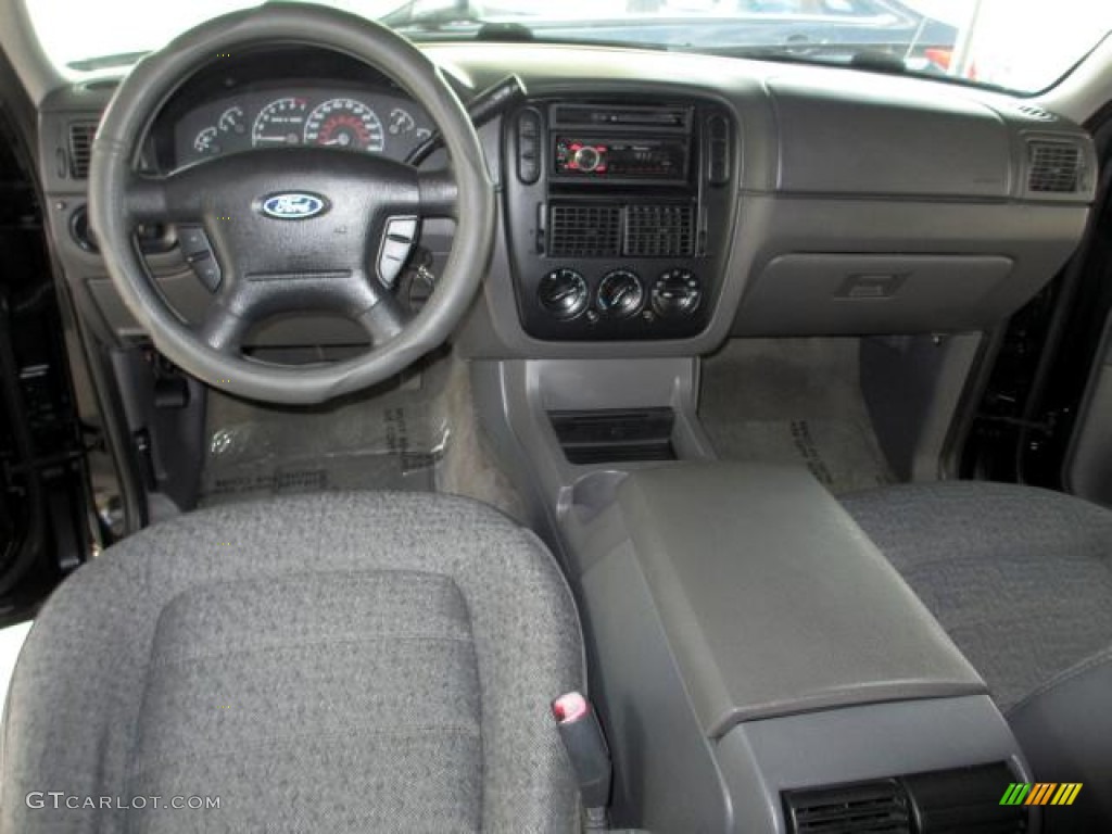 2002 Explorer XLS 4x4 - Black Clearcoat / Midnight Grey photo #13
