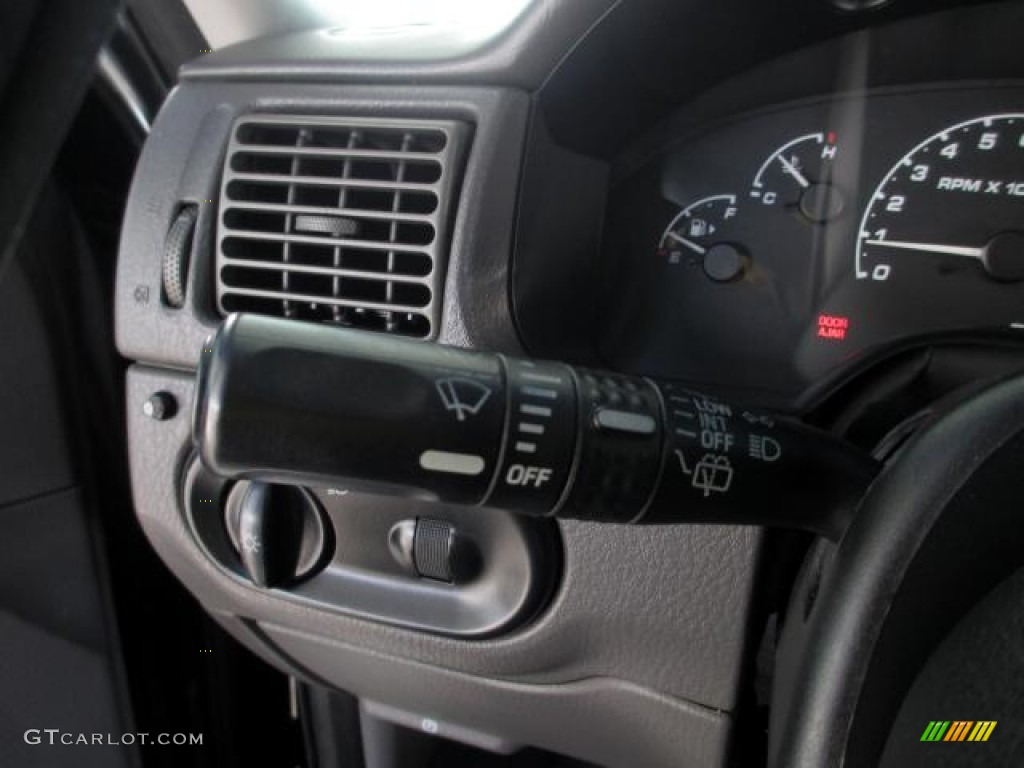 2002 Explorer XLS 4x4 - Black Clearcoat / Midnight Grey photo #19
