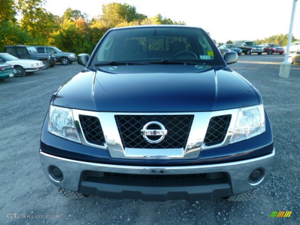 2011 Frontier SV V6 King Cab 4x4 - Navy Blue / Graphite photo #2