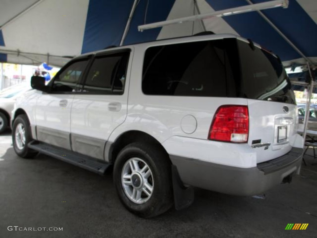2003 Expedition XLT 4x4 - Oxford White / Medium Parchment photo #7