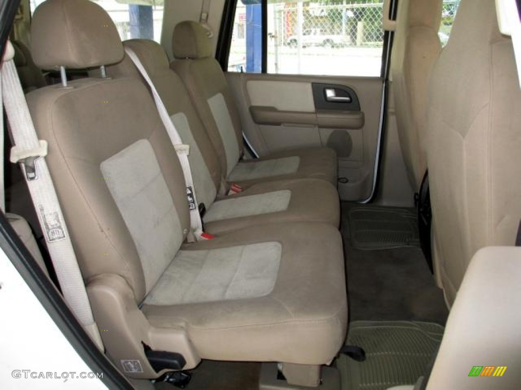 2003 Expedition XLT 4x4 - Oxford White / Medium Parchment photo #11