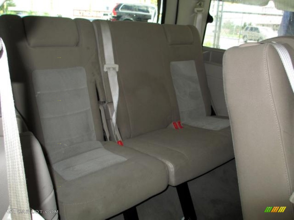 2003 Expedition XLT 4x4 - Oxford White / Medium Parchment photo #12