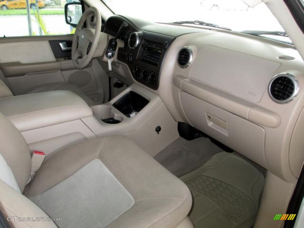 2003 Expedition XLT 4x4 - Oxford White / Medium Parchment photo #13