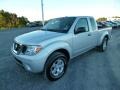 2013 Brilliant Silver Nissan Frontier SV V6 King Cab 4x4  photo #3