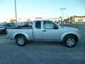 2013 Brilliant Silver Nissan Frontier SV V6 King Cab 4x4  photo #8