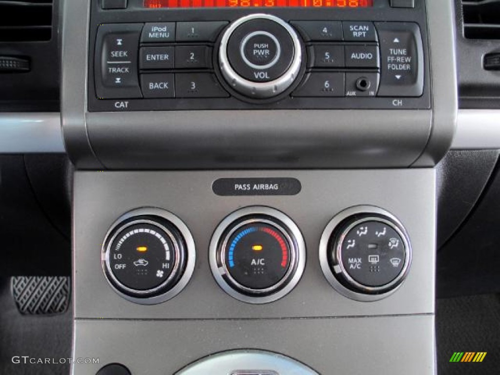 2012 Sentra 2.0 S - Aspen White / Charcoal photo #17