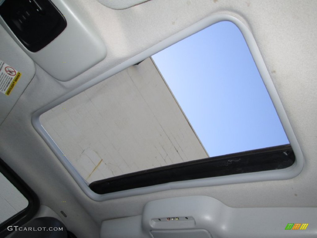 2004 Mercury Mountaineer V8 Premier AWD Sunroof Photo #85893046