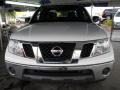 2011 Avalanche White Nissan Frontier Pro-4X Crew Cab  photo #2