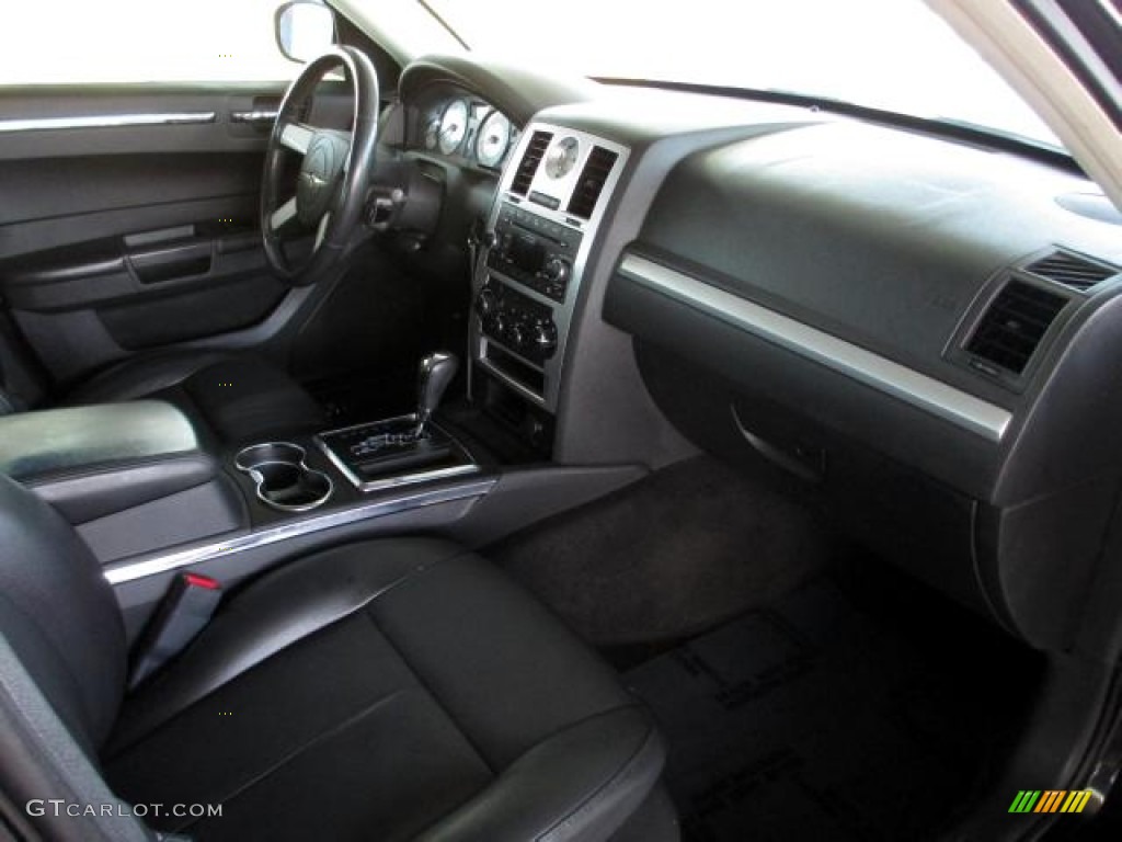 2010 300 Touring - Black / Dark Slate Gray photo #12