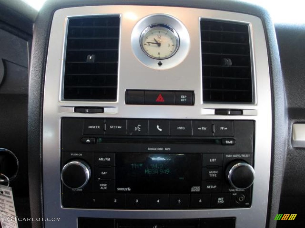 2010 300 Touring - Black / Dark Slate Gray photo #14