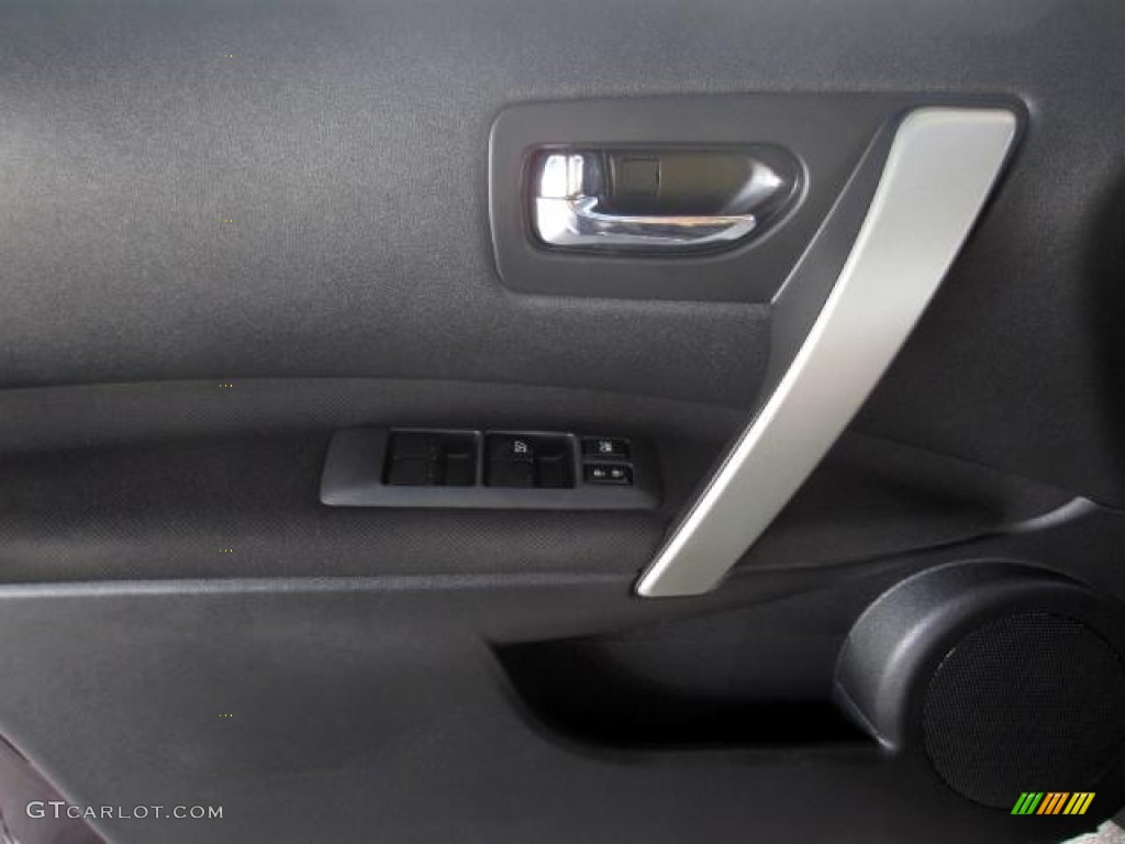 2011 Rogue SV - Black Amethyst / Black photo #22