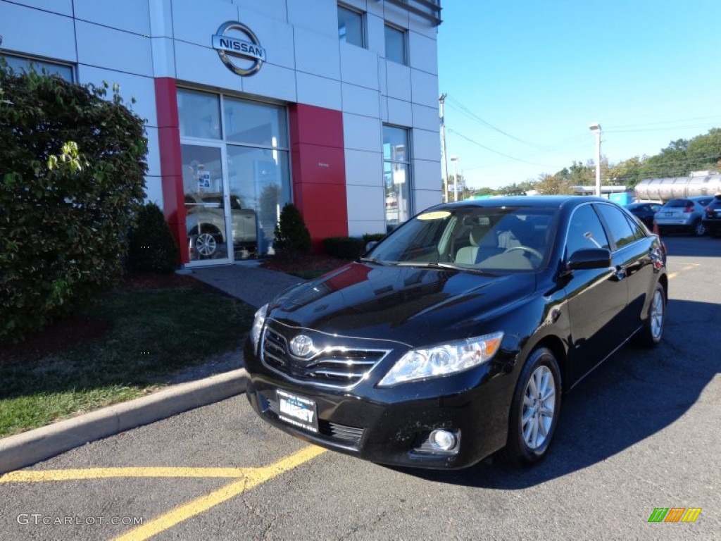 2010 Camry XLE V6 - Black / Ash Gray photo #1