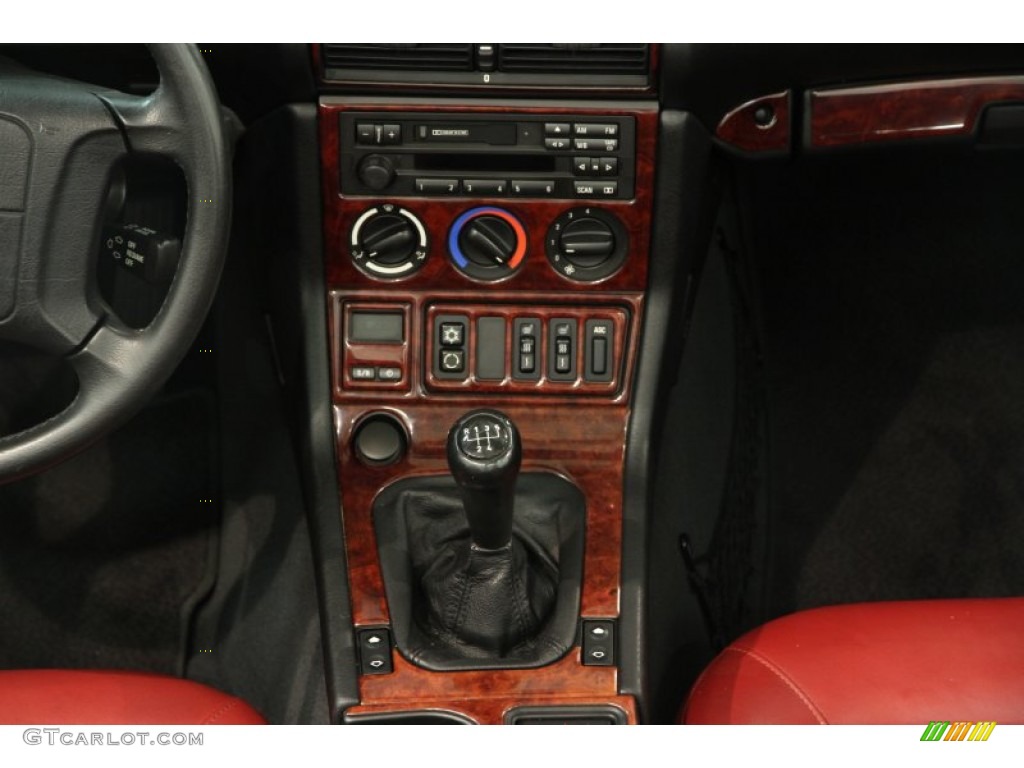 1998 BMW Z3 1.9 Roadster Controls Photos