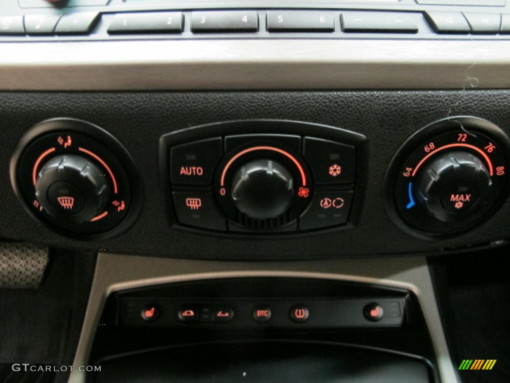 2005 BMW Z4 3.0i Roadster Controls Photo #85897804