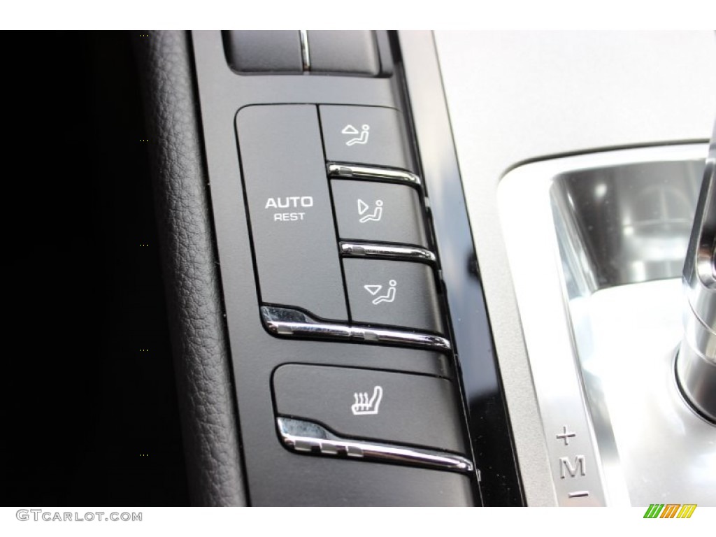 2010 Porsche Panamera S Controls Photo #85899919