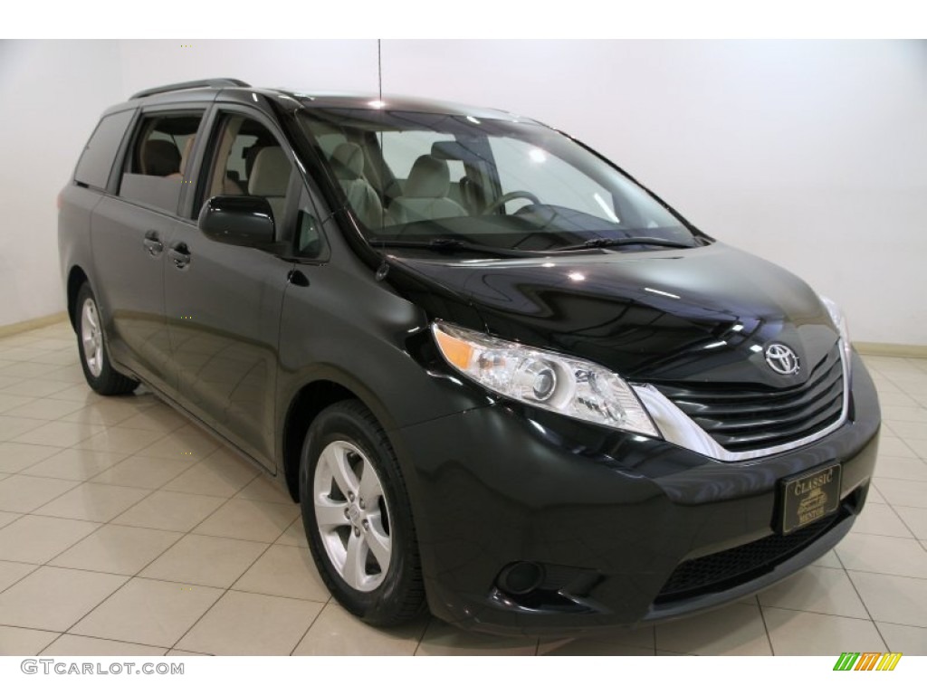 2011 Sienna LE - Black / Bisque photo #1