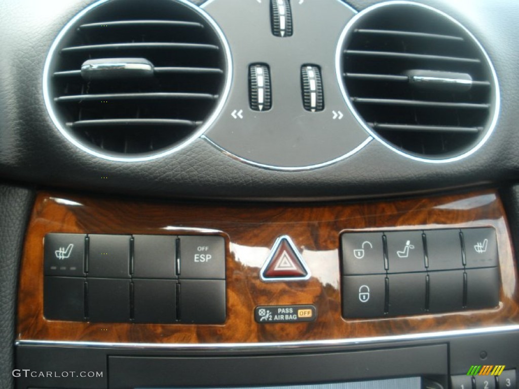 2009 CLK 350 Cabriolet - Black / Black photo #26