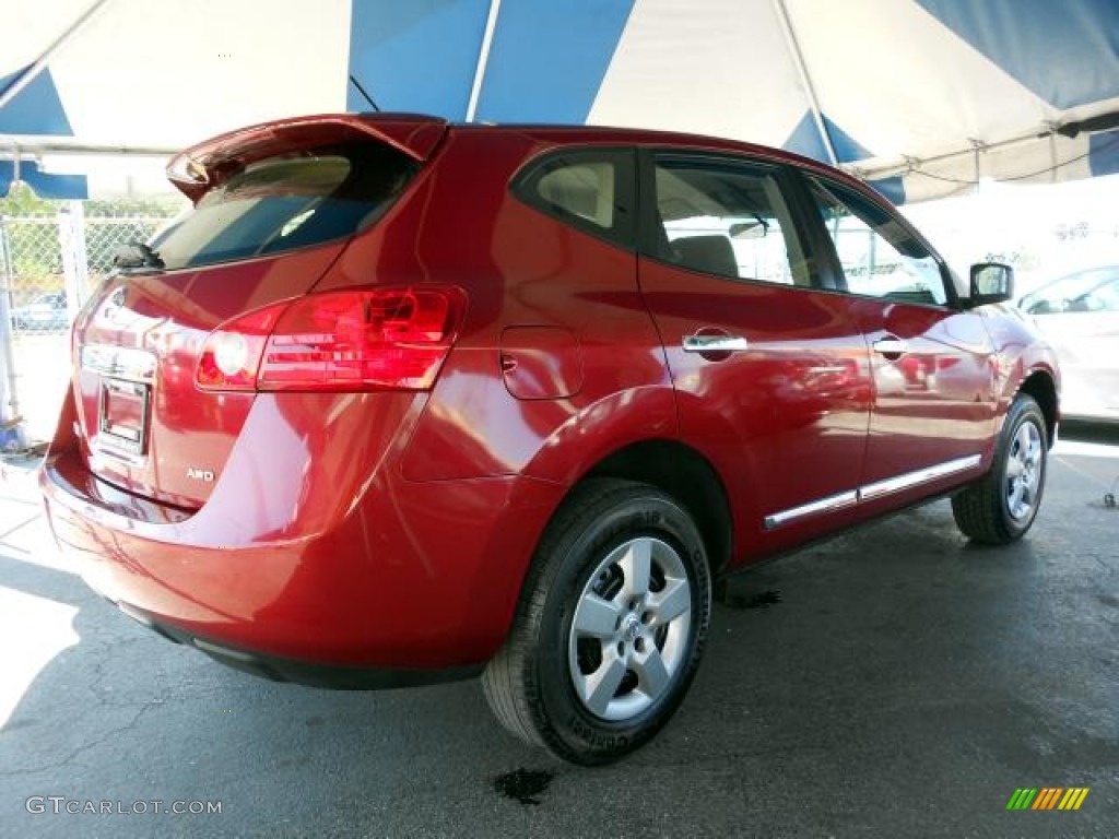 2011 Rogue S AWD - Cayenne Red / Black photo #4