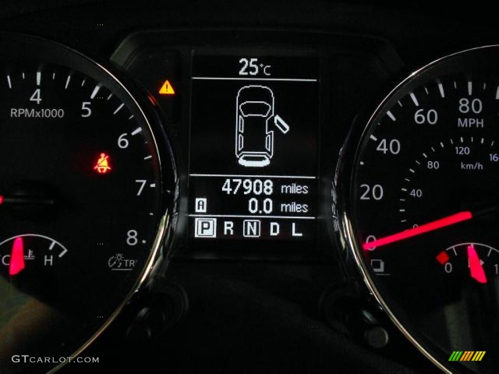 2011 Rogue S AWD - Cayenne Red / Black photo #18
