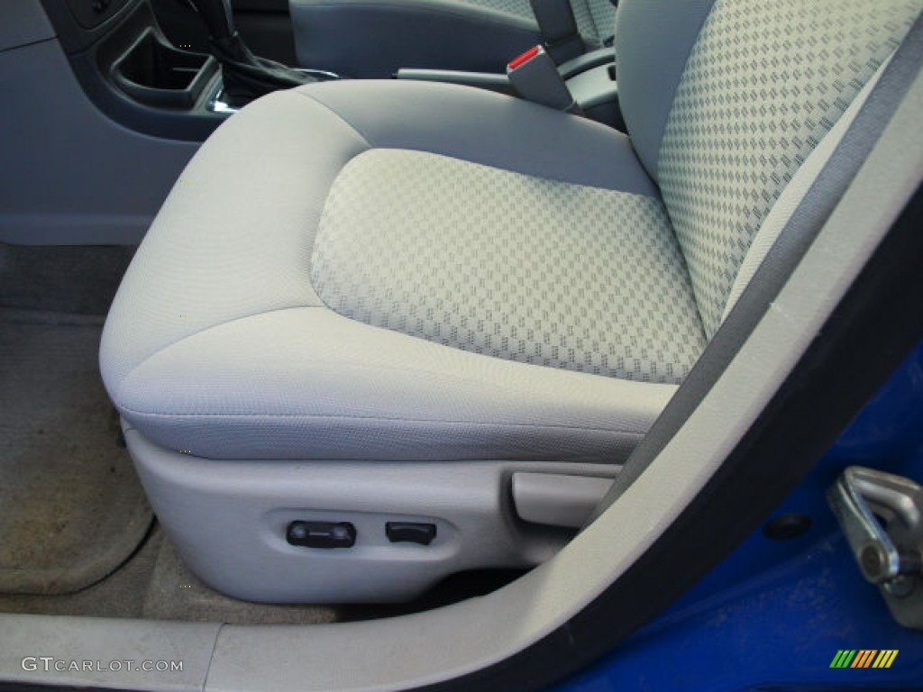 2009 HHR LT - Blue Flash Metallic / Gray photo #15