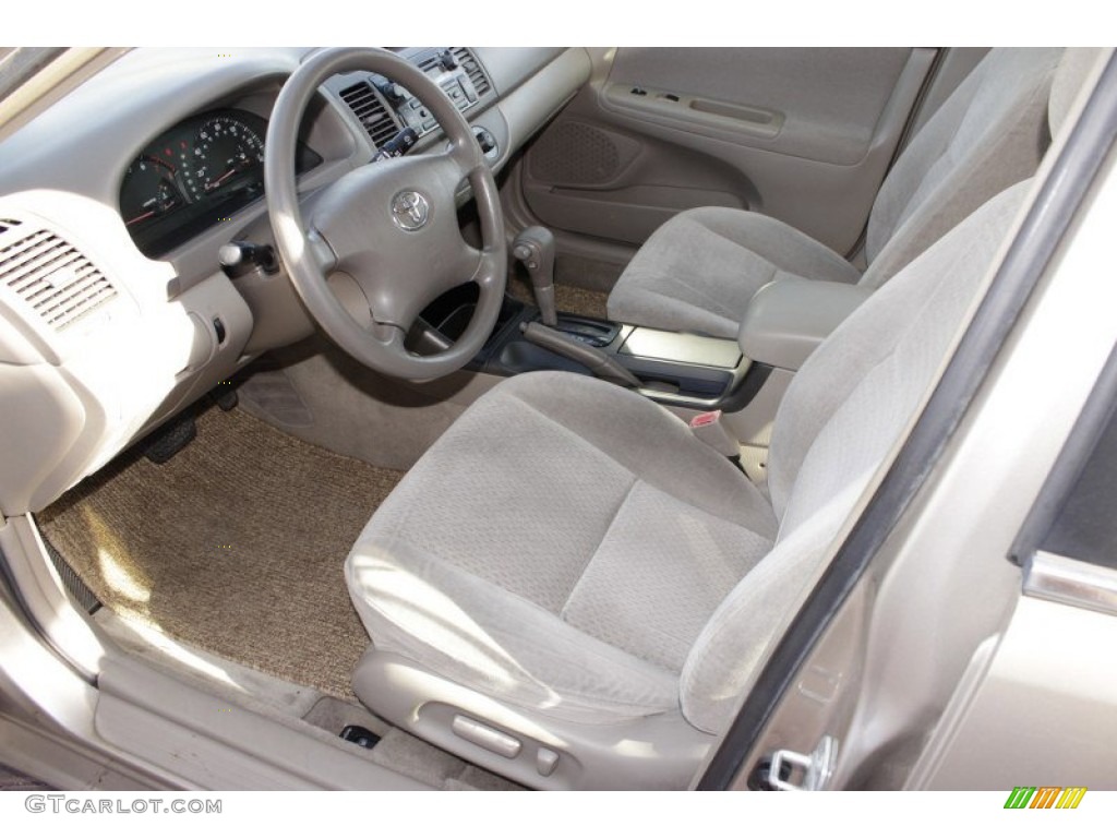 2002 Camry LE - Desert Sand Mica / Taupe photo #17